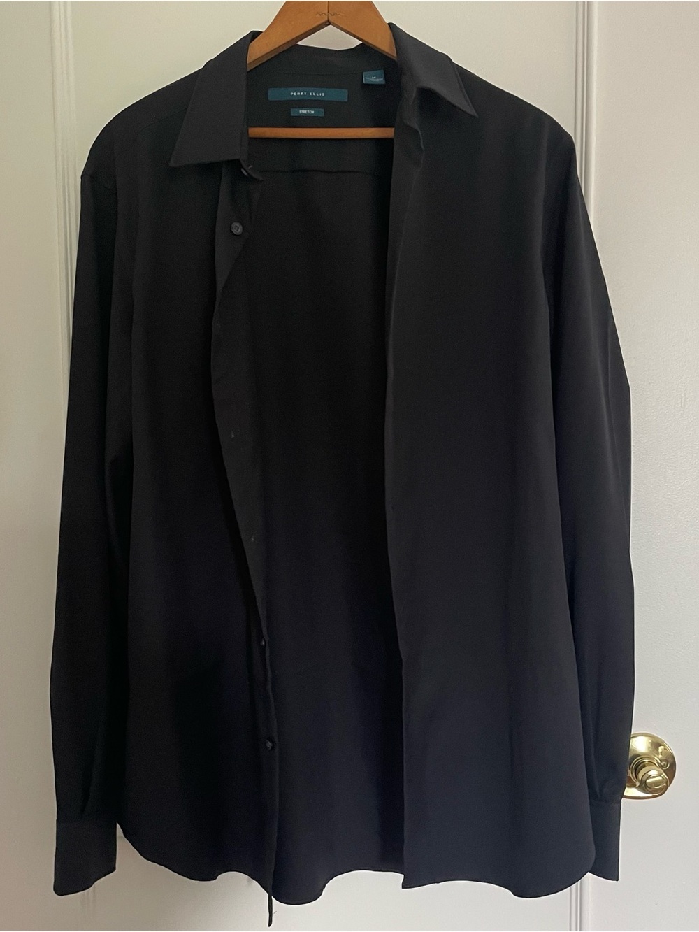 Perry Ellis Men’s Black Button-Down Shirt